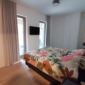 Bartine - Modern And Spacious Flat Near The Sea, Free Parking Space Ostende